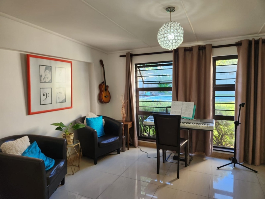 5 Bedroom Property for Sale in Bodorp Western Cape
